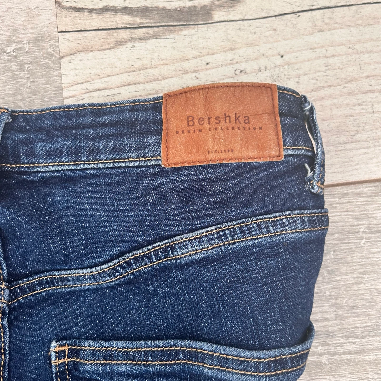 Bershka Jeans Acampanados Azul Escuro Cintura Alta – Tamanho S 36 – photo 5